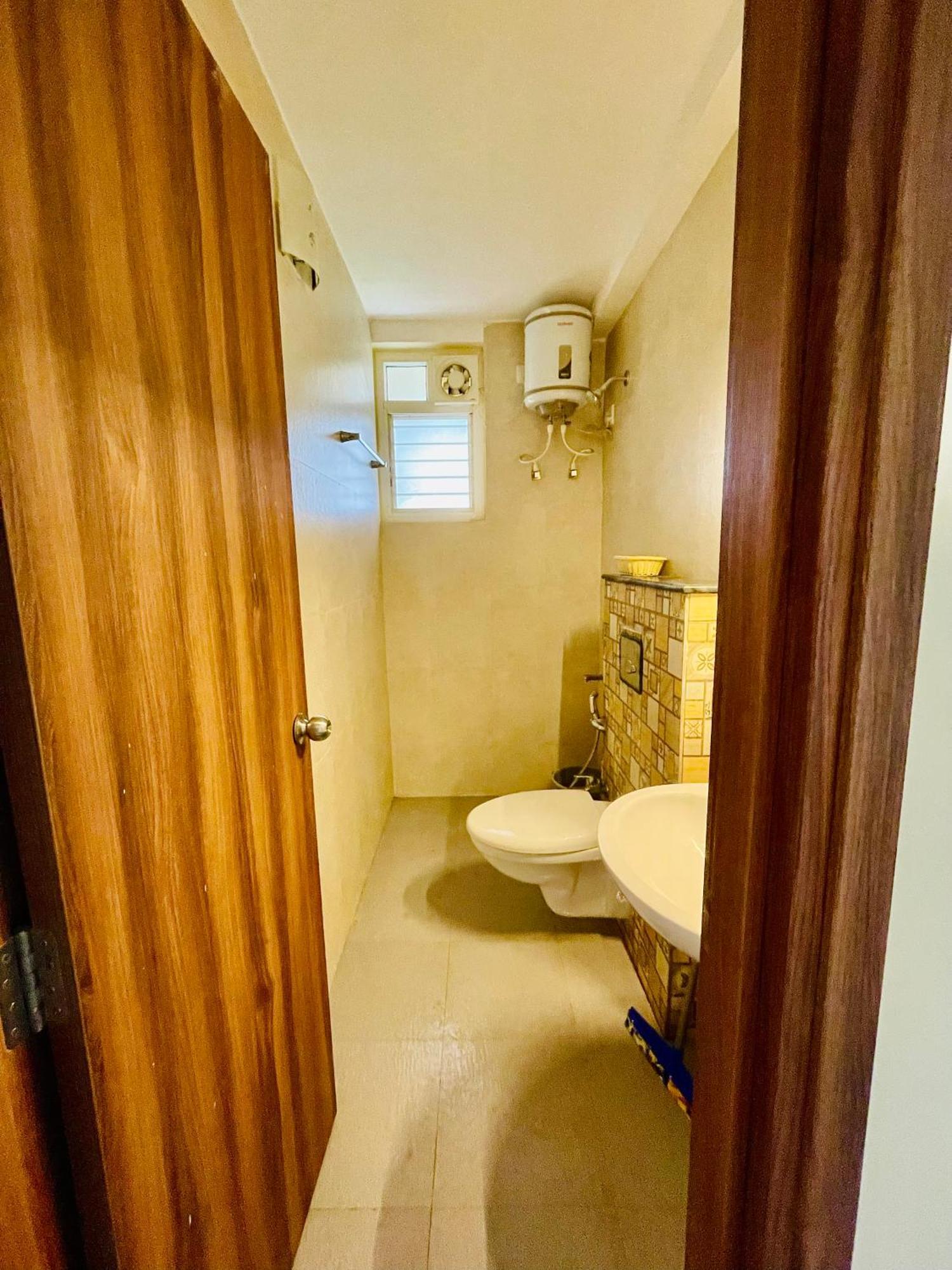 Sea Breeze 1 Bhk Apartment A12 Calangute,North Goa Nagoa Zewnętrze zdjęcie